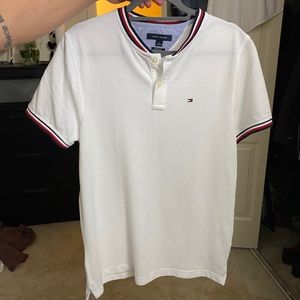 Tommy Hilfiger shirt size medium